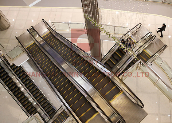 Indoor Supermarket Shopping Mall Escalator 30 / 35 Degree Angle  0.5m/S