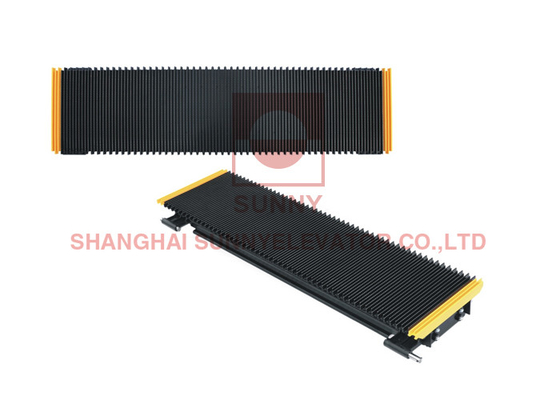 Sidewalk Moving Walkway Safety Line 380V Power Supply For Airport